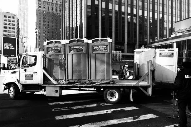 Best Portable bathroom rental  in Urbana, OH